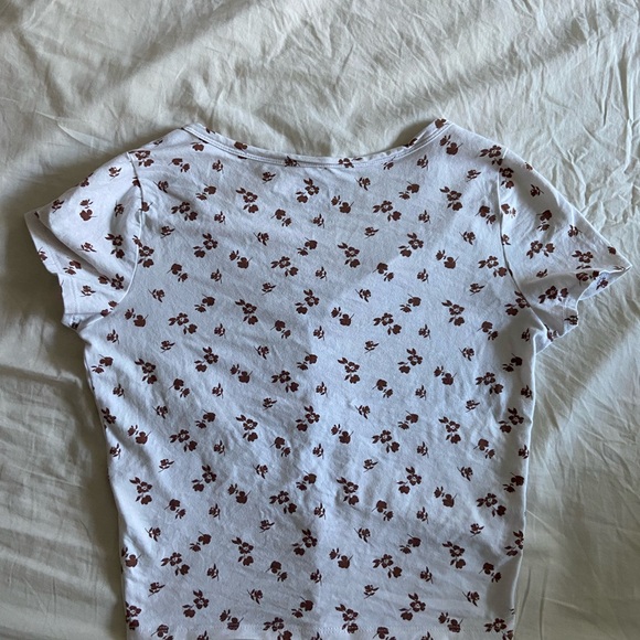 Hollister Floral Print Baby Tee - Picture 2 of 3
